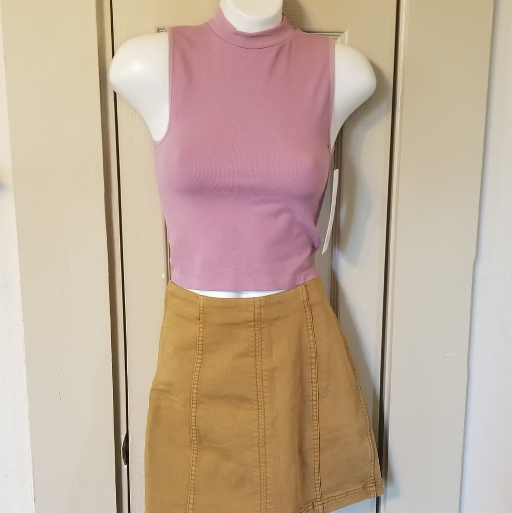 Aura Pink Stretch Crop Top NWT